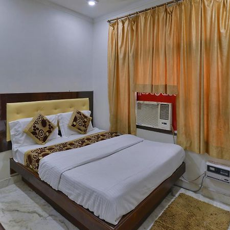 Family Hotel By Pg International New Delhi Exterior photo