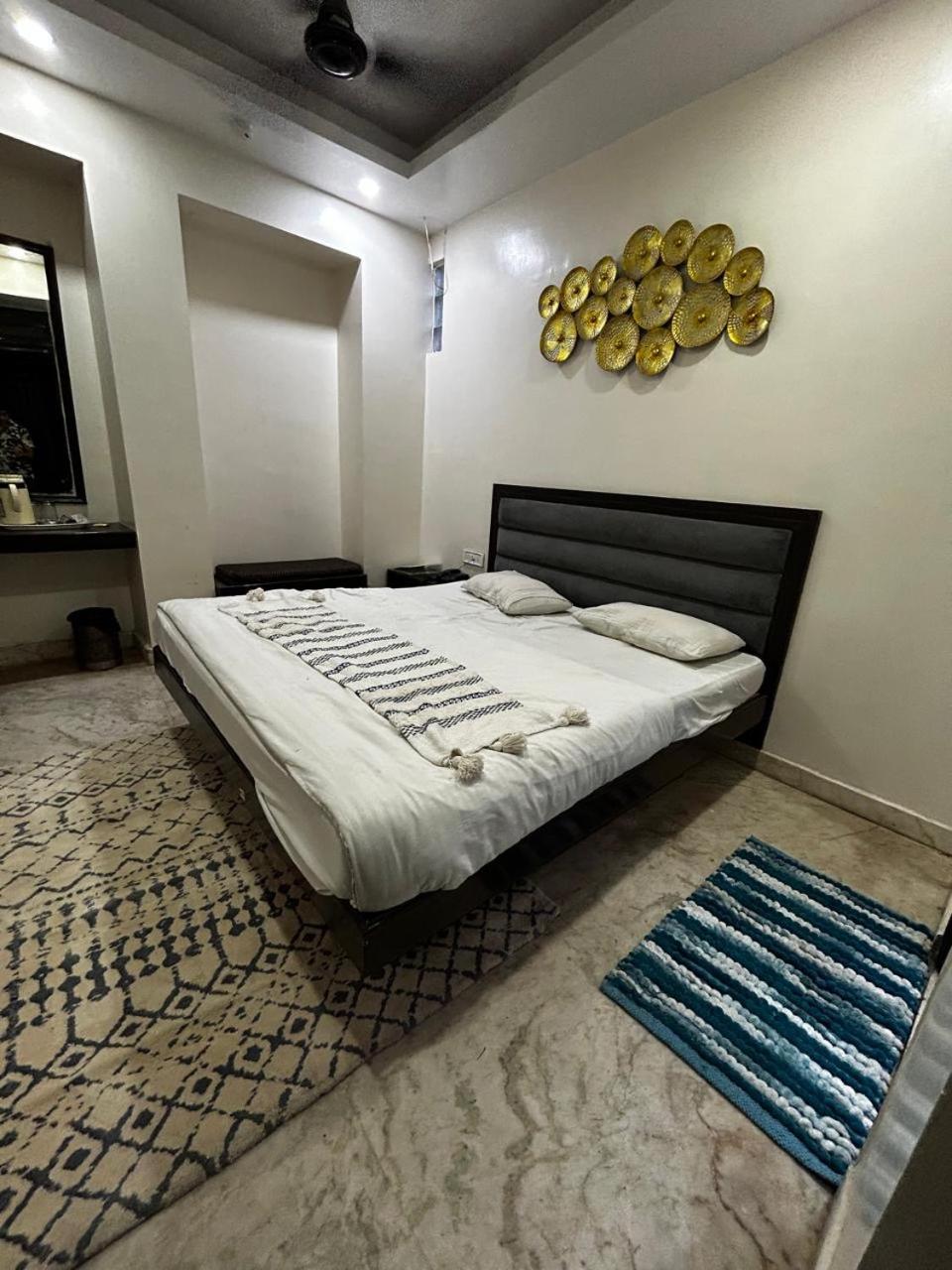Family Hotel By Pg International New Delhi Exterior photo