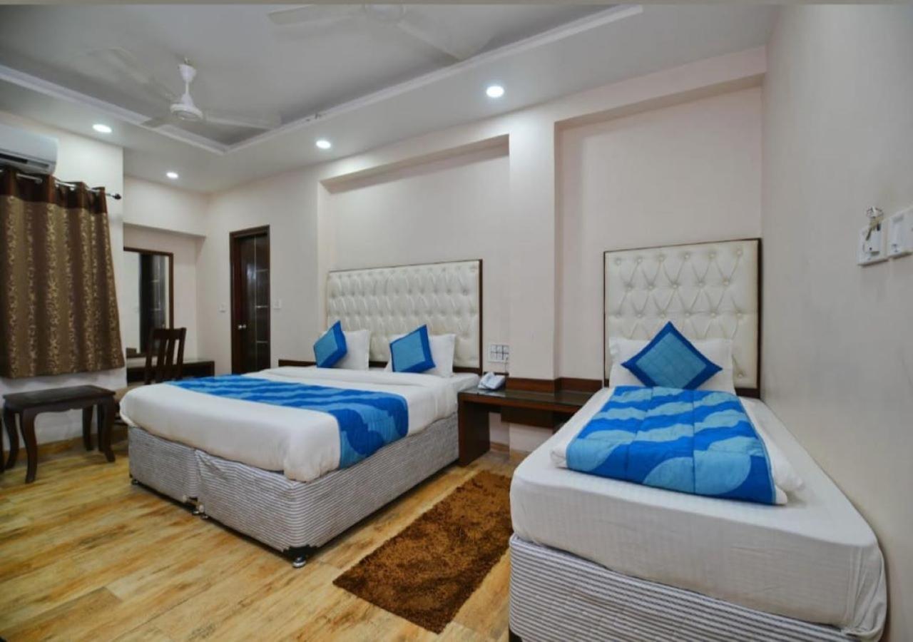 Family Hotel By Pg International New Delhi Exterior photo